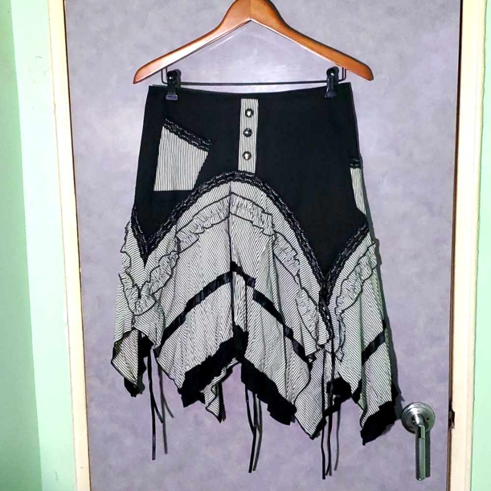 Bnwt norm fancy skirt